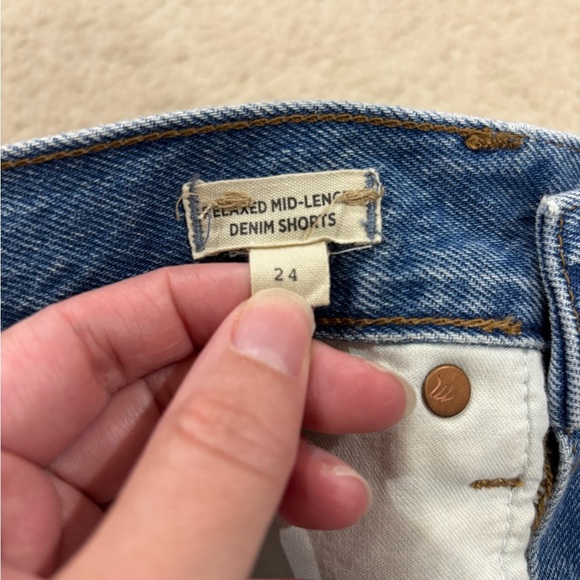 MADEWELL Women’s Relaxed Mid-Length Distressed Light Blue Denim Shorts Size 24 - Picture 5 of 6